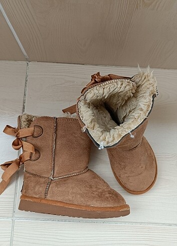 29 Beden UGG 29 BOT