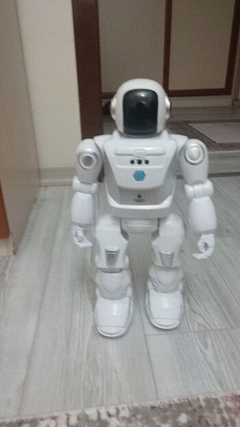 Oyuncak robot