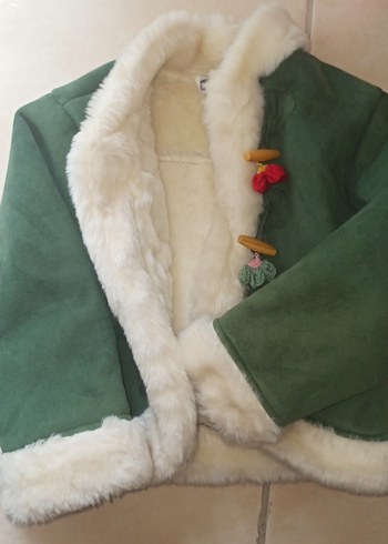 Kız Çocuk Yeşil Kürklü Düğmeli Ceket - Görsel 2