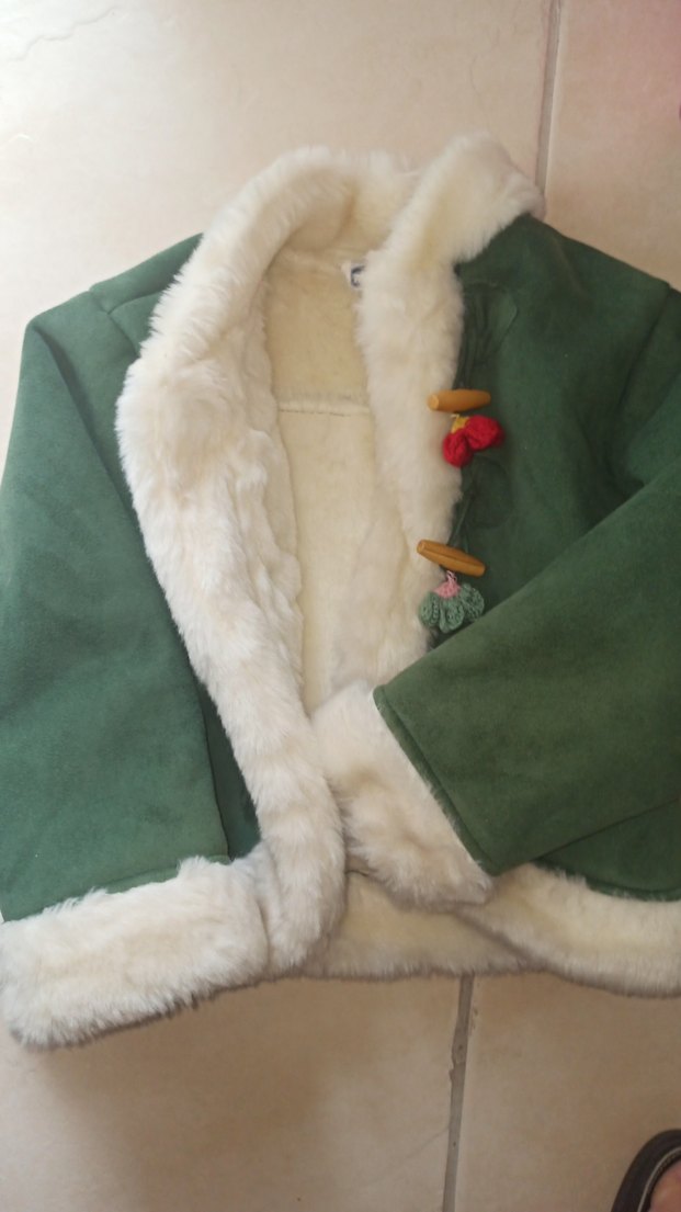 Kız Çocuk Yeşil Kürklü Düğmeli Ceket - Görsel 2