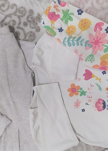 LC Waikiki 1 yaş 1.5 yaş Nakışlı ve Dantelli Bebek Kız Takımı