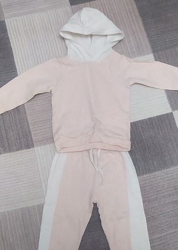 Pembe Kapüşonlu Bebek Kız Takımı