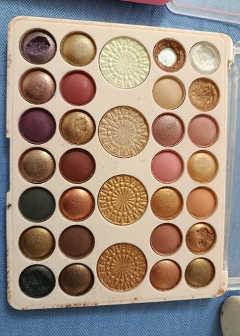 Çok Renkli Makyaj Paletleri ve Oje Seti son fiyat - Görsel 6