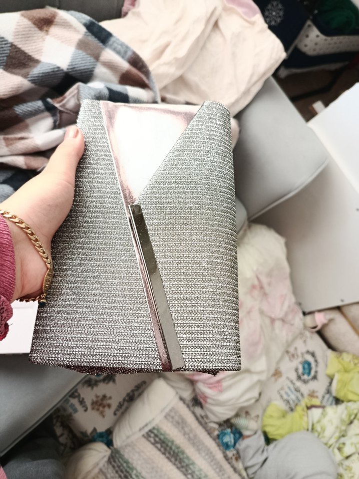 Gri Yılan Desenli Parlak Kadın El catnasi - Görsel 2