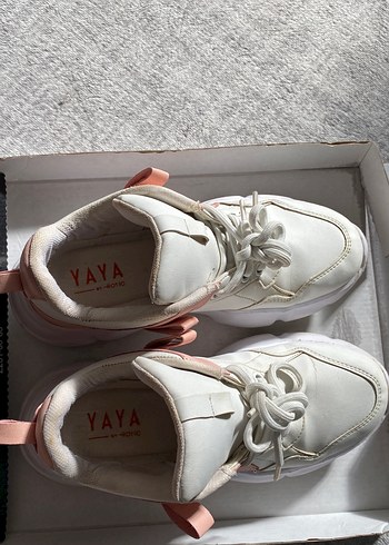 Beyaz Bağcıklı Sneaker Kadın Spor Ayakkabı - Görsel 3