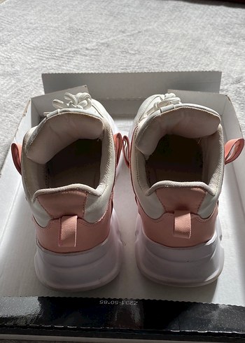 Beyaz Bağcıklı Sneaker Kadın Spor Ayakkabı - Görsel 4