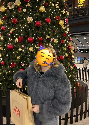 Gri Kürk Detaylı Mont