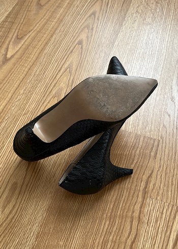 Kadın Siyah Yılan Derisi  görünümlü ayakkabı - Görsel 5