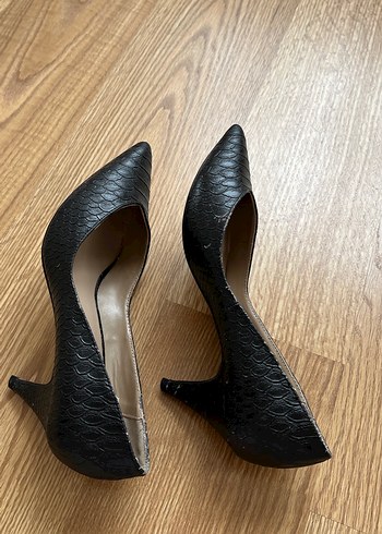 Kadın Siyah Yılan Derisi  görünümlü ayakkabı - Görsel 4