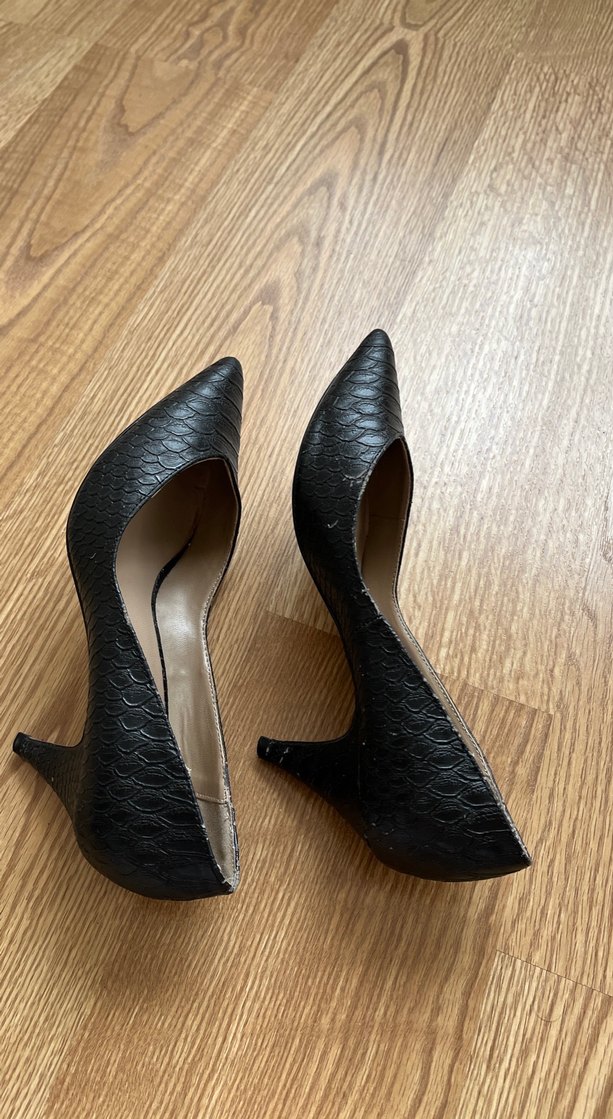 Kadın Siyah Yılan Derisi  görünümlü ayakkabı - Görsel 4