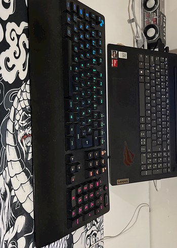 Logitech Renkli LED aydınlatmalı siyah mekanik klavye - Görsel 4