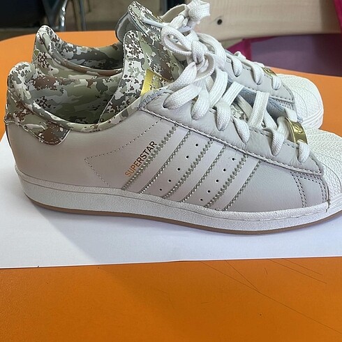 38 Beden Adidas superstar
