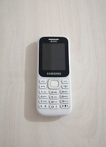 Samsung Tuşlu Cep Telefonu 