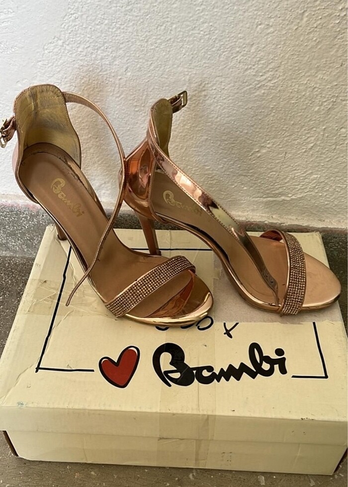 Topuklu ayakkabı - Görsel 5