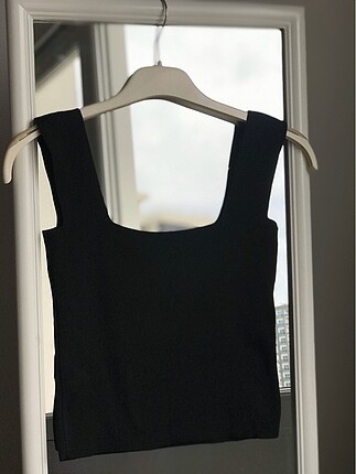 Siyah Crop