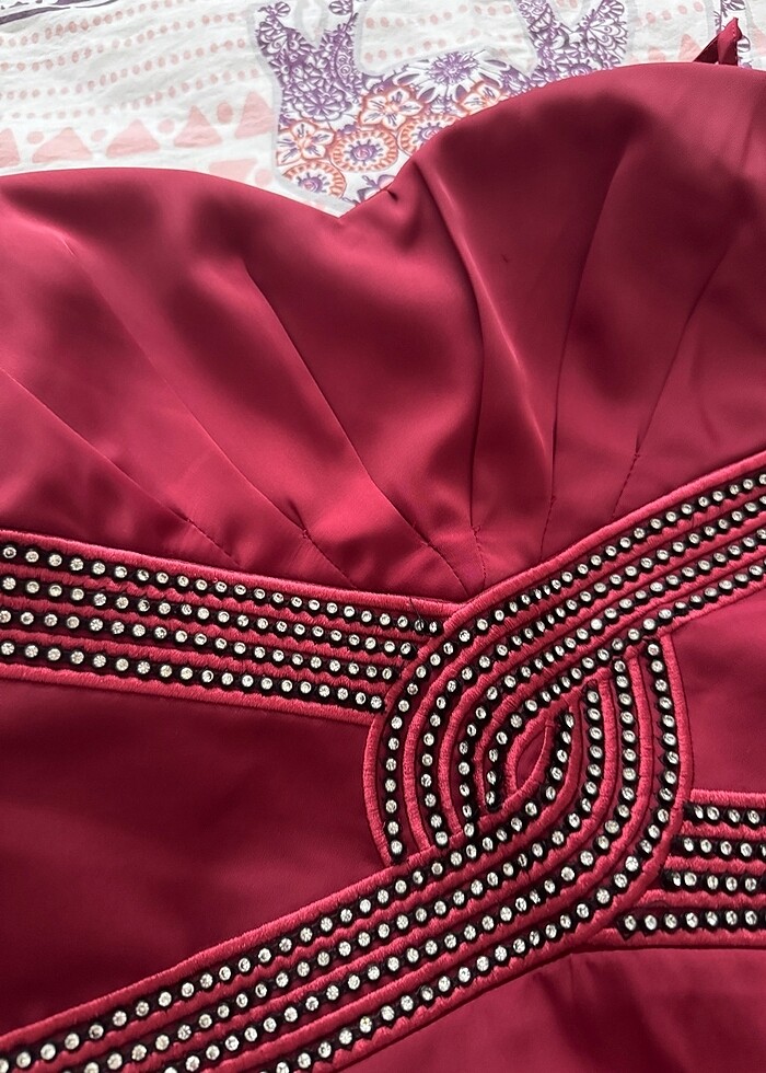 Saten gece elbisesi - Görsel 2