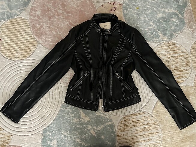 stradivarius tasarim deri ceket