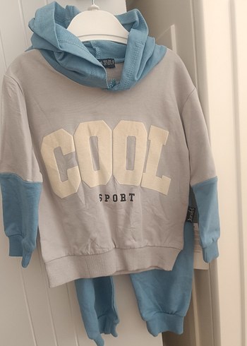 Gri Kapüşonlu Erkek Çocuk Sweatshirt tk.