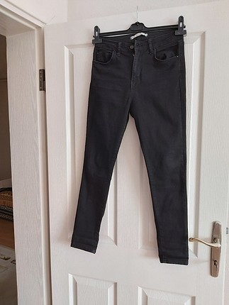 siyah likralı pantalon