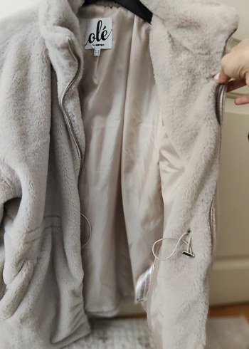 Gri Peluş Detaylı Kaban - Görsel 3