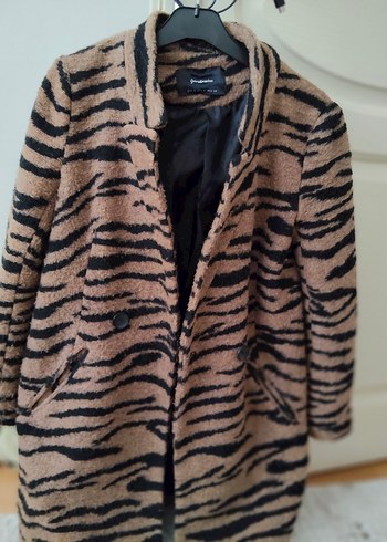 Kahverengi Zebra Desenli Kadın Midi Kaban - Görsel 3