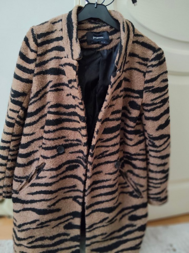 Kahverengi Zebra Desenli Kadın Midi Kaban - Görsel 3