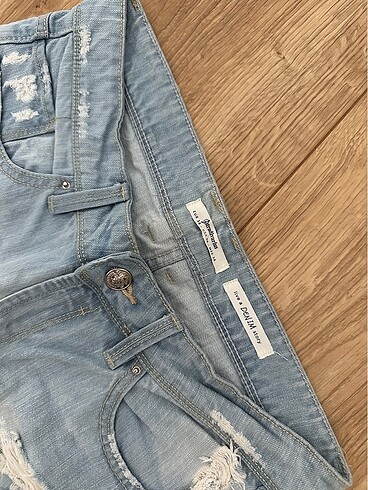 Stradivarius Jean şort