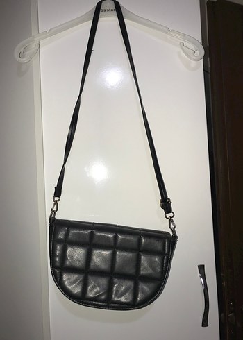 Siyah Deri Tokalı Kadın Omuz Çantası