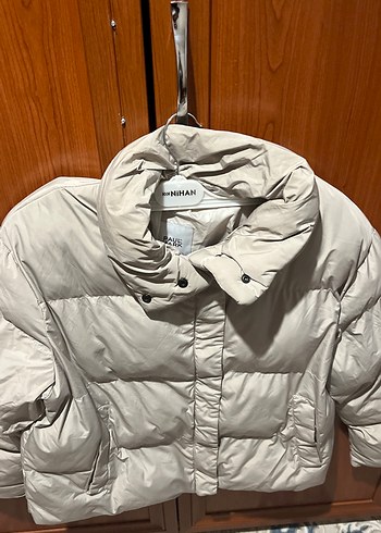 Düğmeli Beyaz Kadın Kışlık Mont - Görsel 3