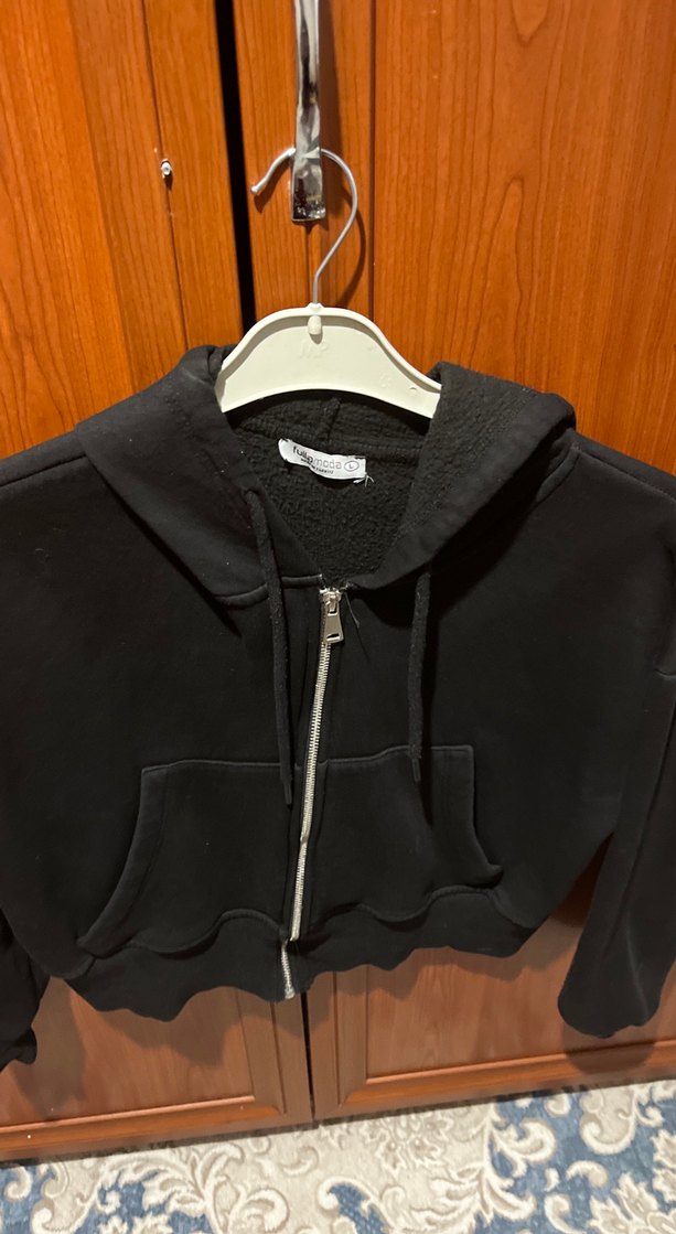 Kadın Siyah Fermuarlı Kısa Sweatshirt - Görsel 2