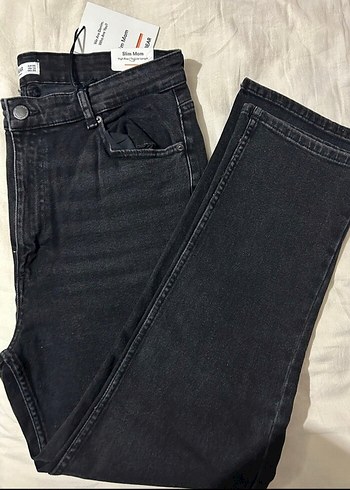 Pull&Bear Kadın Siyah Slim Mom Jean 46 beden - Görsel 3