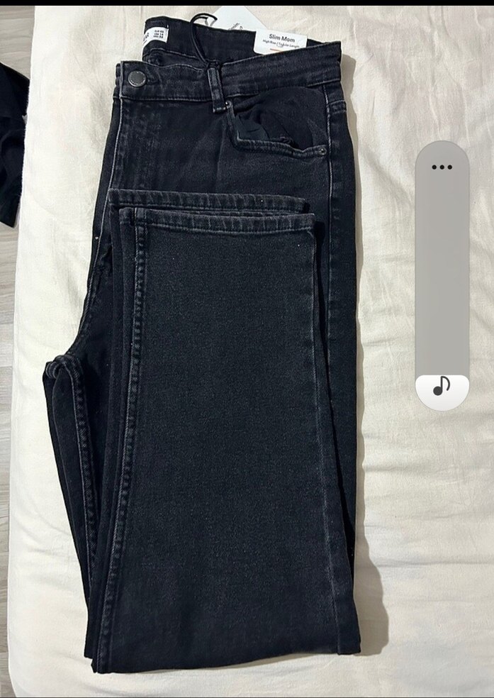 Pull&Bear Kadın Siyah Slim Mom Jean 46 beden - Görsel 2