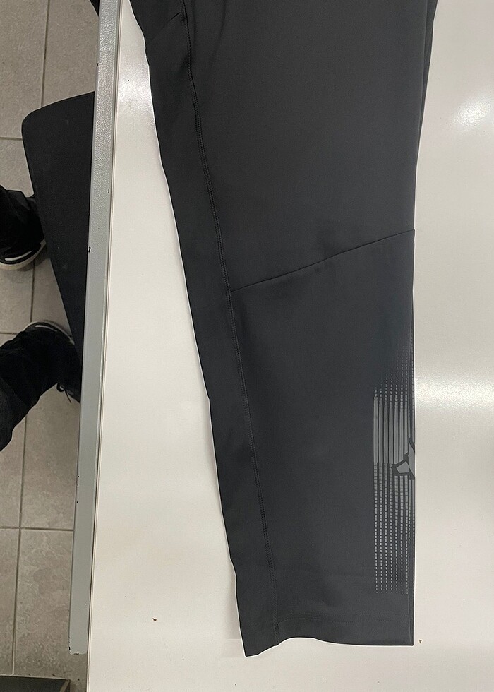 Adidas orijinal etiketli eşofman altı - Görsel 3