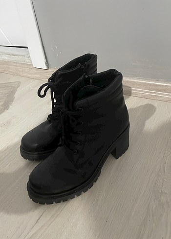 Siyah topuklu Bot - Görsel 3