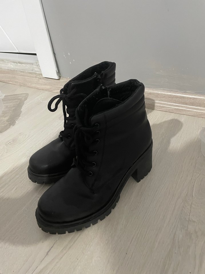 Siyah topuklu  Bot - Görsel 3