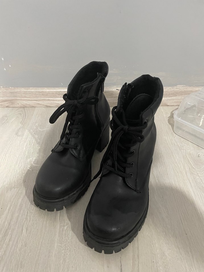 Siyah topuklu  Bot - Görsel 2