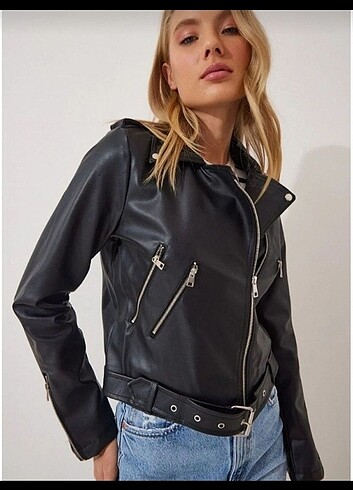 Zara Zara Deri Ceket fiyat açıklamada yazıyor 