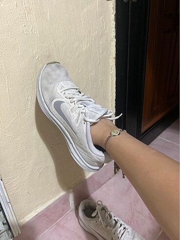 38,5 Beden Nike ayakkabı