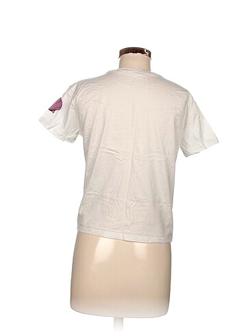 universal Beden Diğer T-shirt %70 İndirimli.