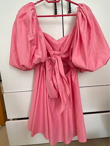 Pembe mini kurdeleli elbise