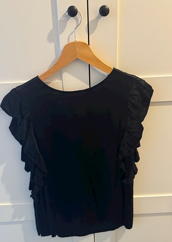 Siyah Kısa Kollu Fırfırlı Bluz - Görsel 4