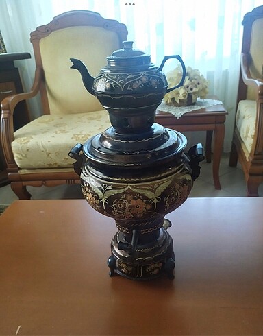 Antika bakır semaver