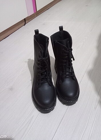 37 Beden siyah Renk Kadın bot