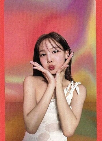 Nayeon 