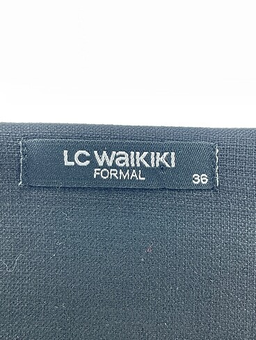 36 Beden siyah Renk LC Waikiki Yelek %70 İndirimli.