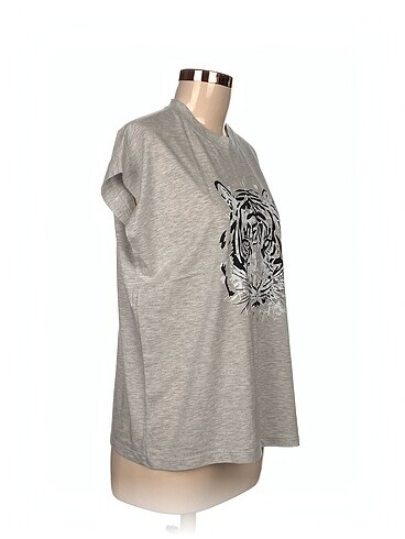 Diğer Diğer T-shirt %70 İndirimli.