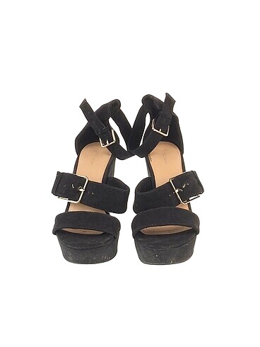 39 Beden Stradivarius Dolgu Topuk %70 İndirimli.