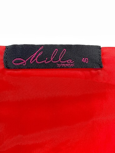 40 Beden çeşitli Renk Trendyol & Milla Kısa Elbise %70 İndirimli.