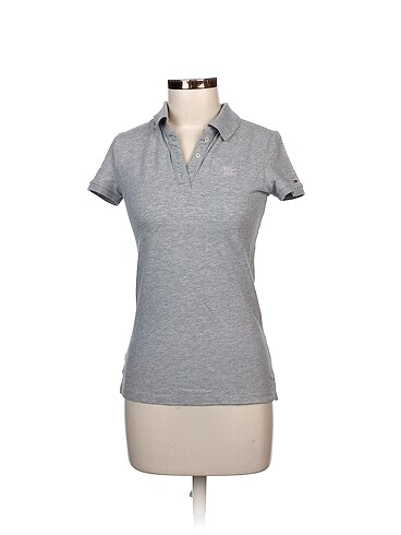 Tommy Hilfiger T-shirt %70 İndirimli.
