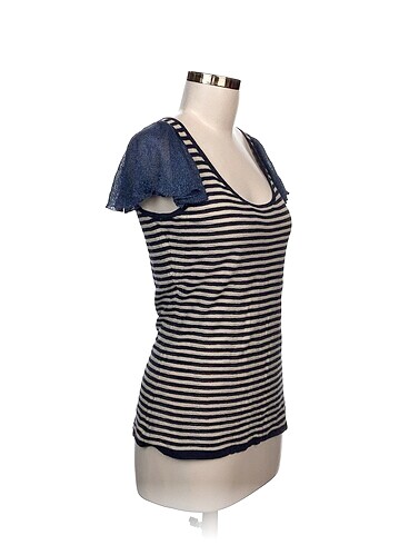 Guess Guess Bluz %70 İndirimli.